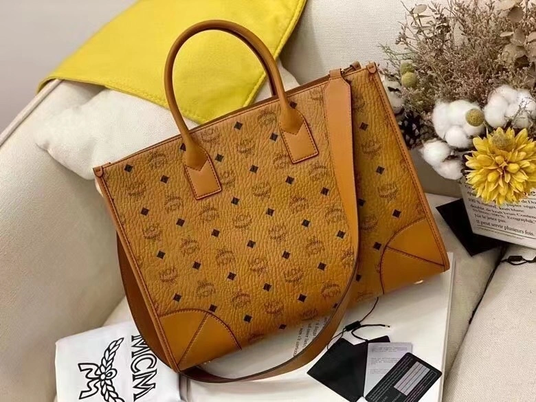 Bold MCM Shopping Bags 90443