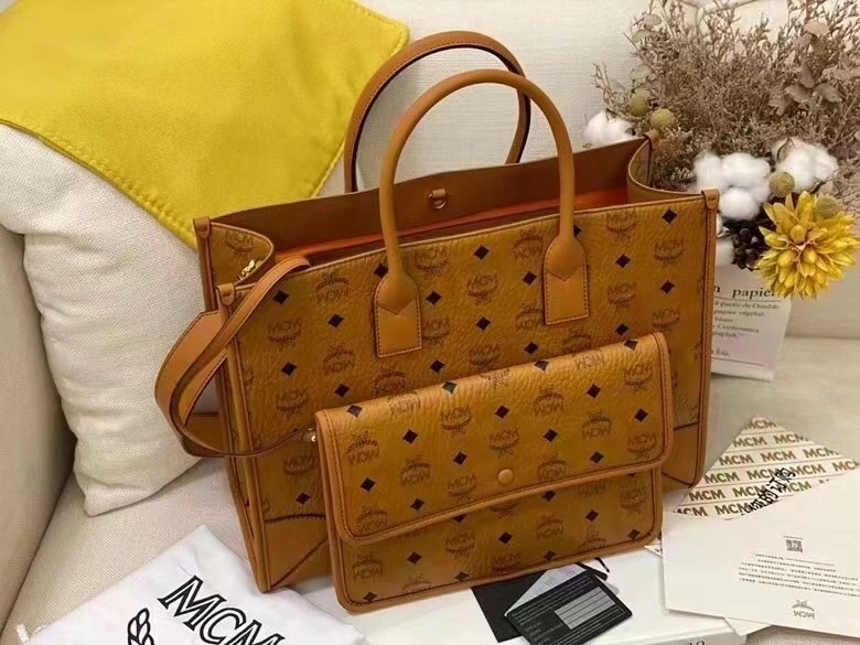 Bold MCM Shopping Bags 90443
