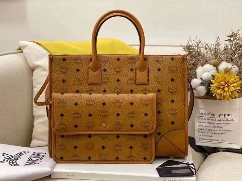 Bold MCM Shopping Bags 90443