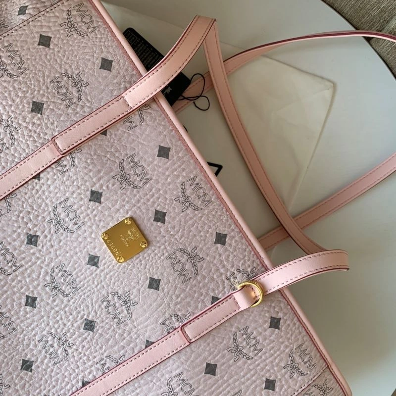 Modern MCM Shopping Bags 90364