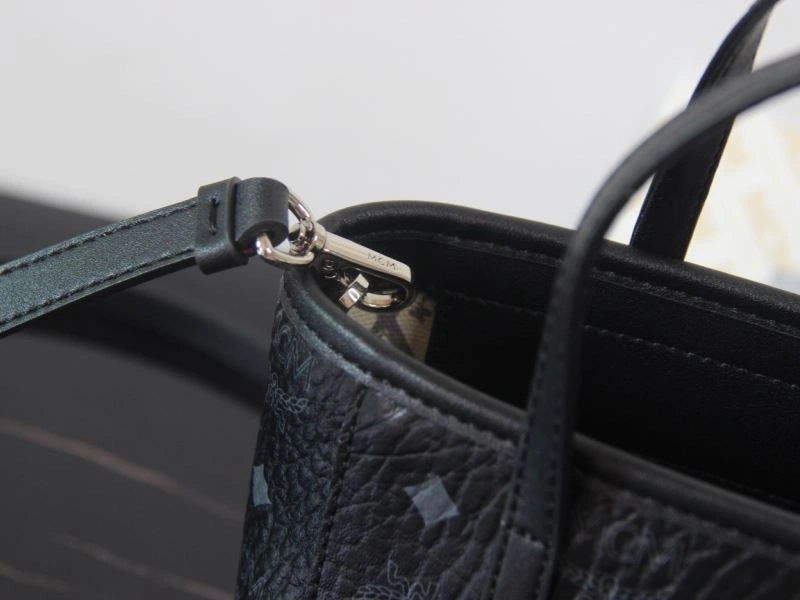 HighQuality MCM Shopping Bags 90380