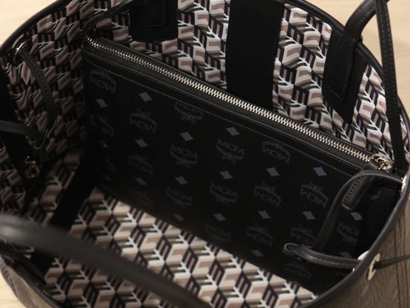 MCM Shopping Bags Original 79010