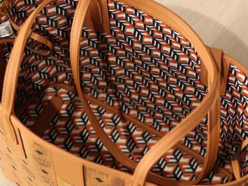 MCM Shopping Bags UrbanStyle 79008