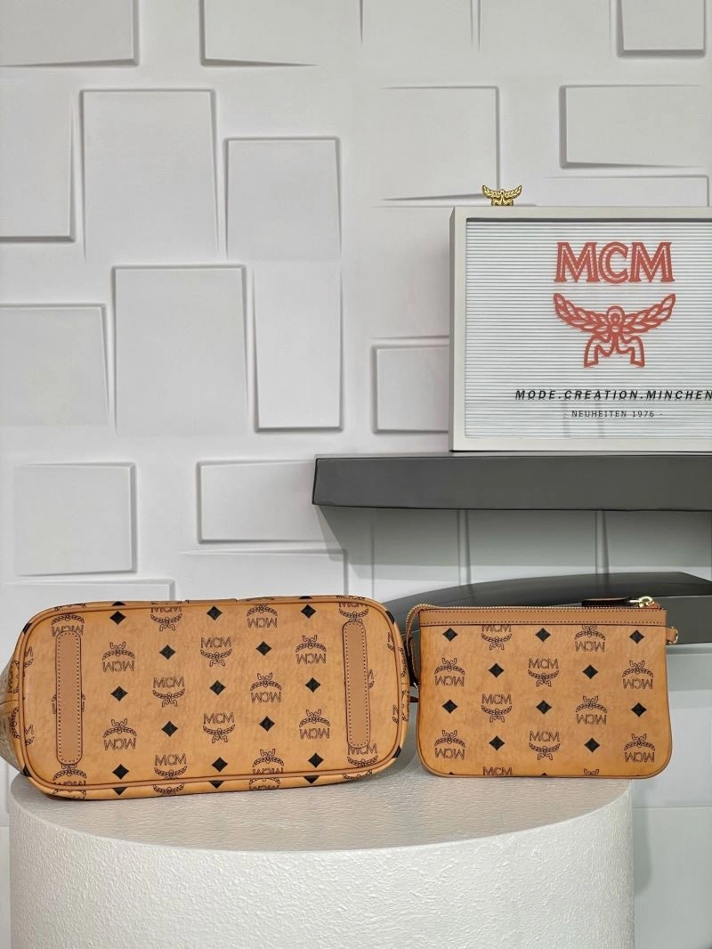 MCM Shopping Bags Functional 89733