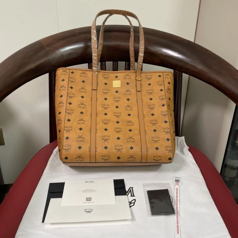 MCM Shopping Bags Comfortable 89611