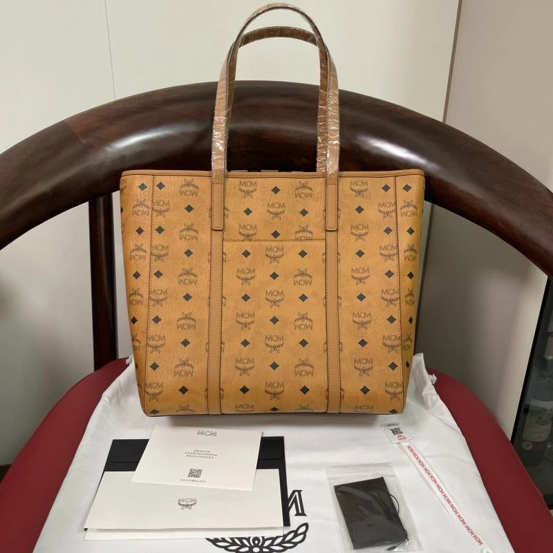 MCM Shopping Bags Comfortable 89611