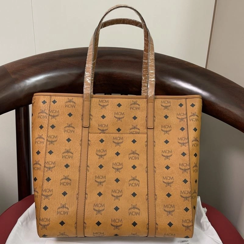 MCM Shopping Bags Comfortable 89611