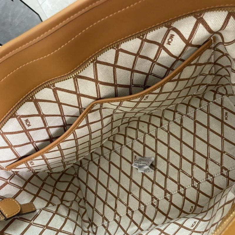 MCM Shopping Bags Comfortable 89611