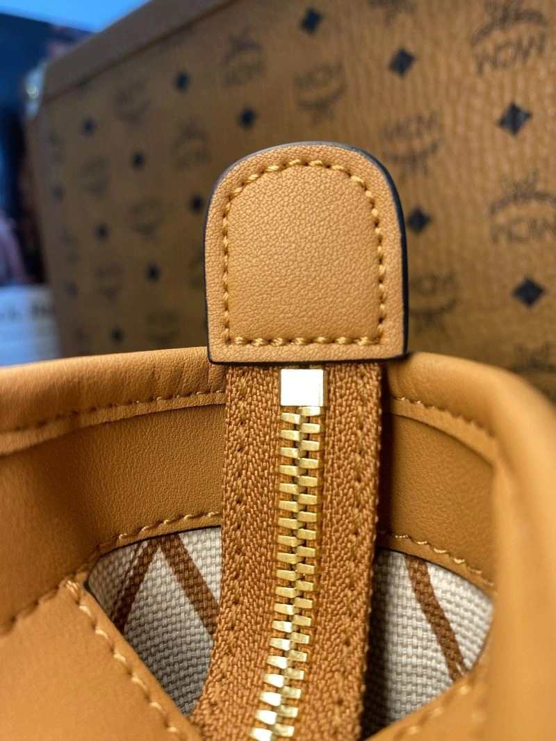 MCM Shopping Bags Refined 63852