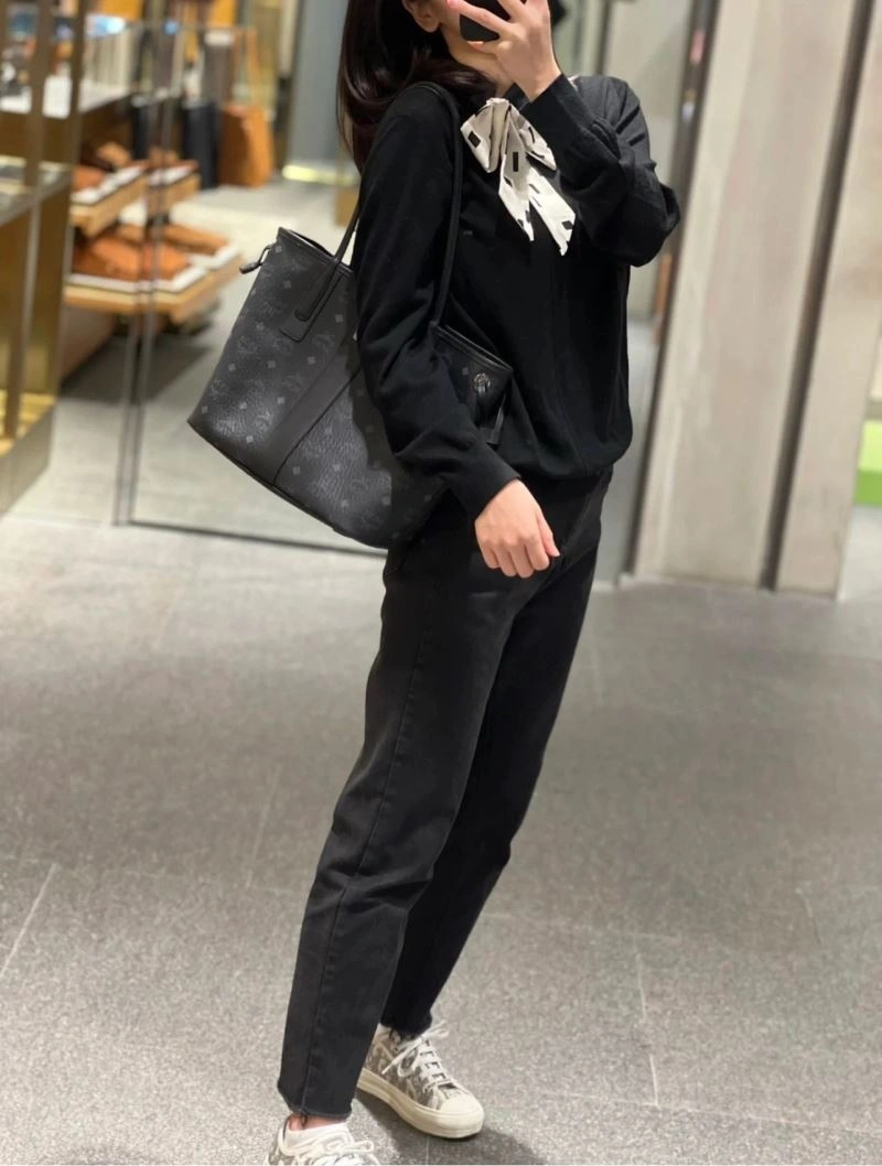 MCM Shopping Bags Cozy 63841