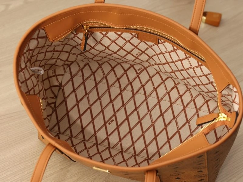 MCM Shopping Bags Comfortable 63856