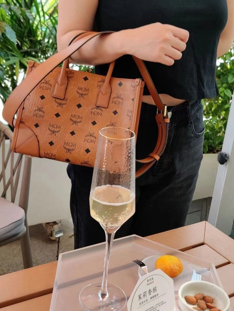 MCM Shopping Bags Stretchable 63834