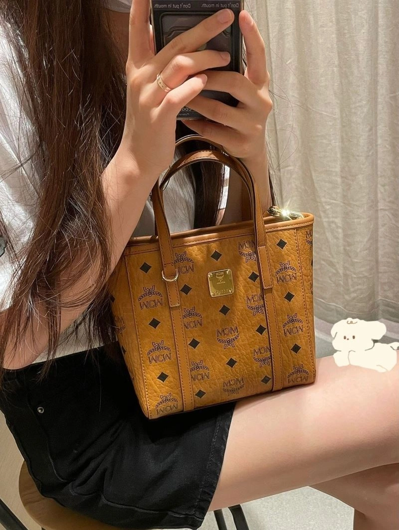 MCM Shopping Bags Trendy 63819