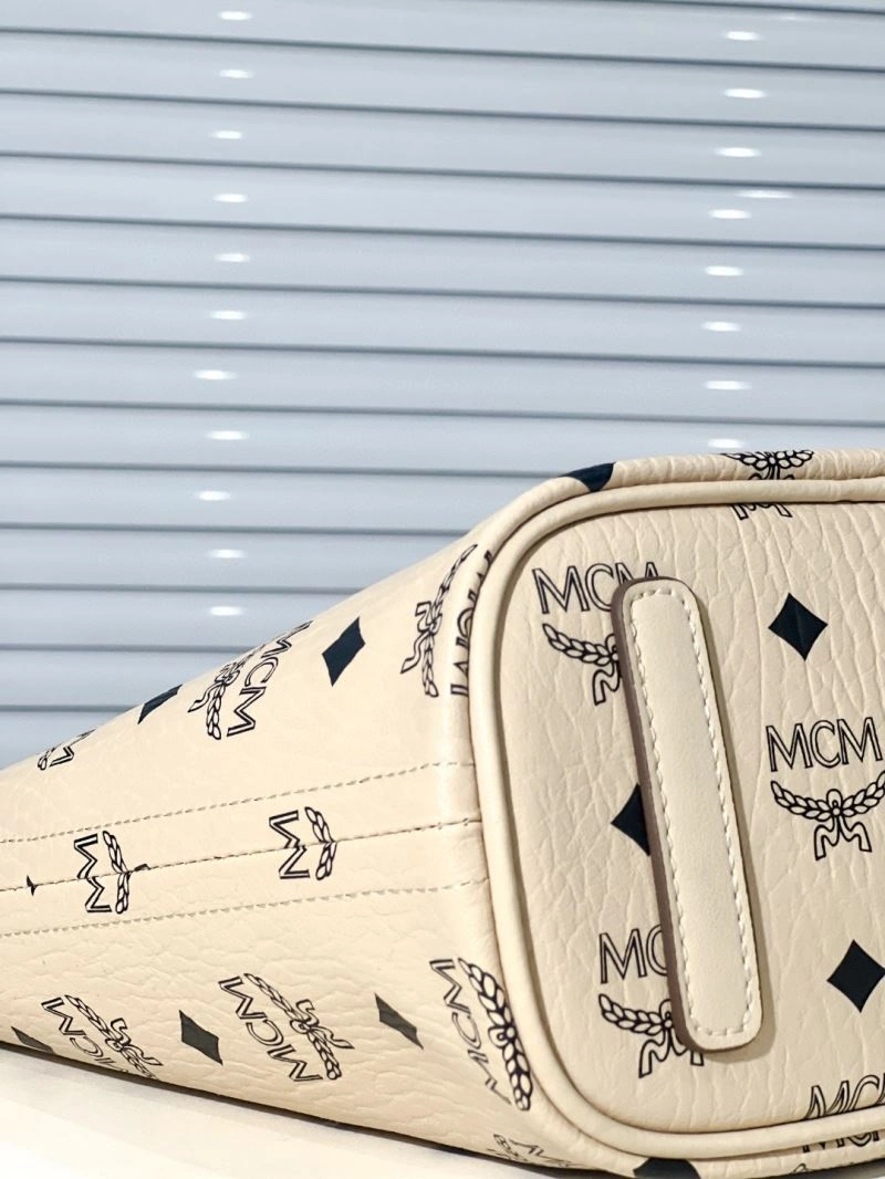 MCM Shopping Bags Durable 63772