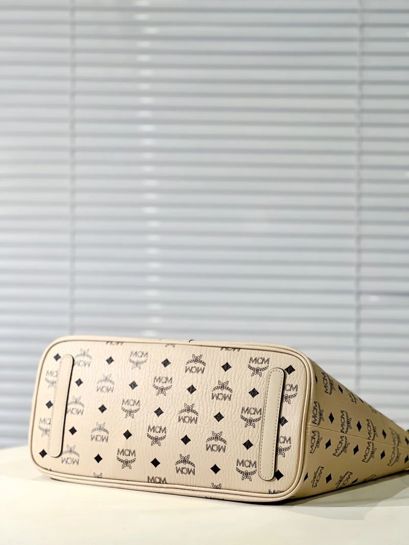 MCM Shopping Bags Sophisticated 63770