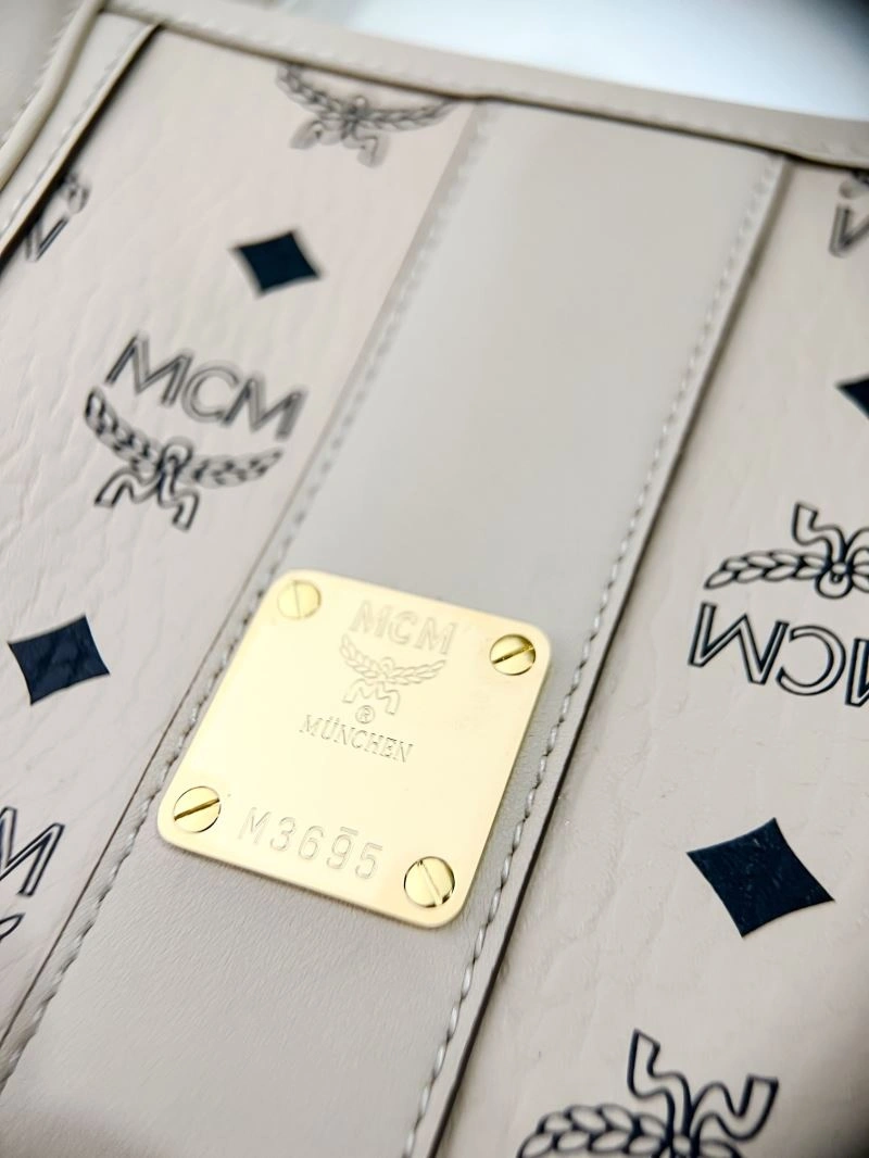 MCM Shopping Bags Sophisticated 63770