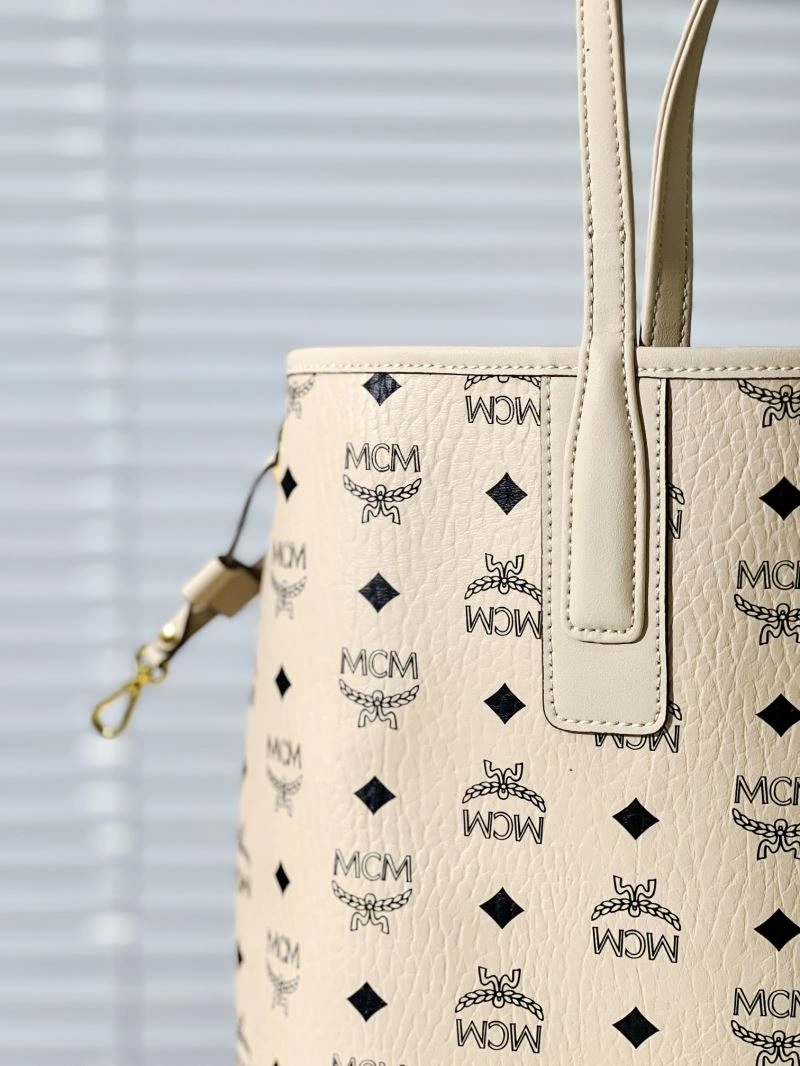MCM Shopping Bags Sophisticated 63770