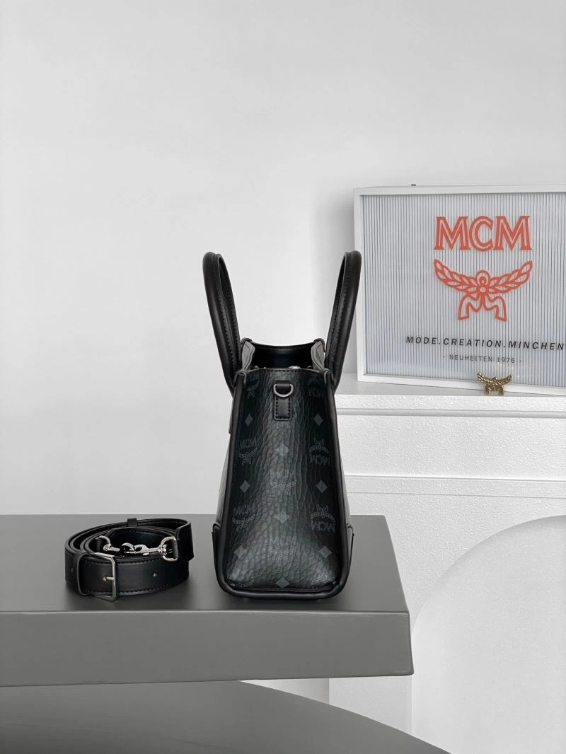 MCM Shopping Bags Trendy 63711