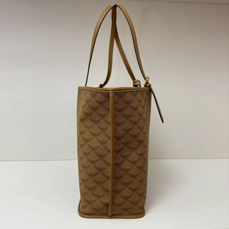 MCM Shopping Bags Cozy 64150
