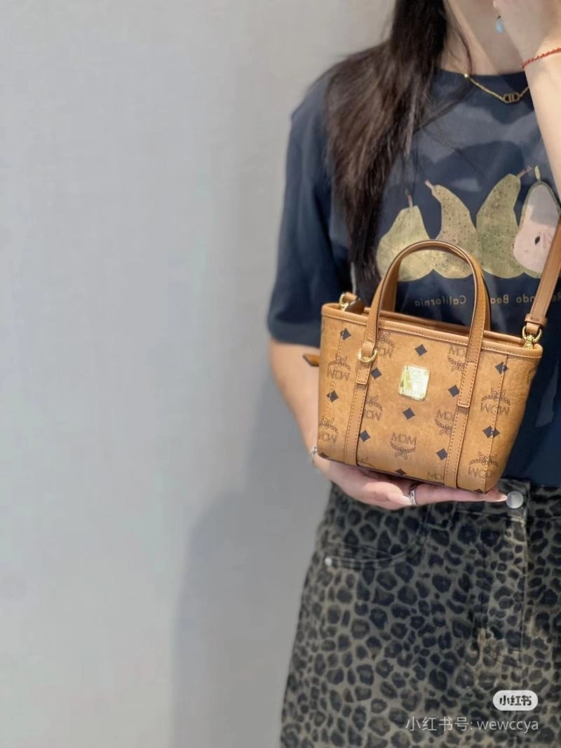 MCM Shopping Bags Practical 64155