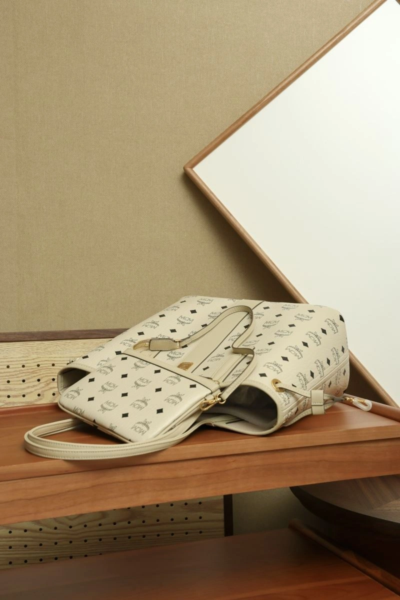 Comfortable MCM Shopping Bags 64159