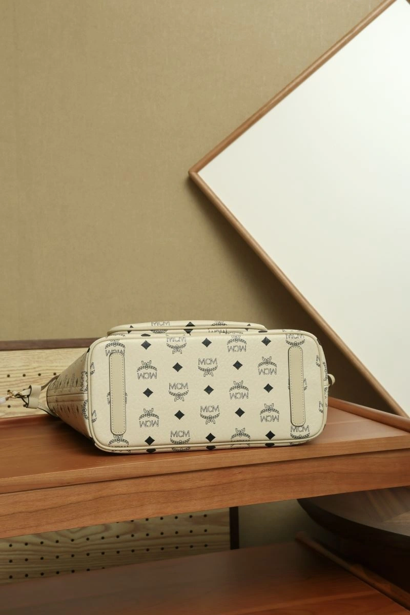 Comfortable MCM Shopping Bags 64159