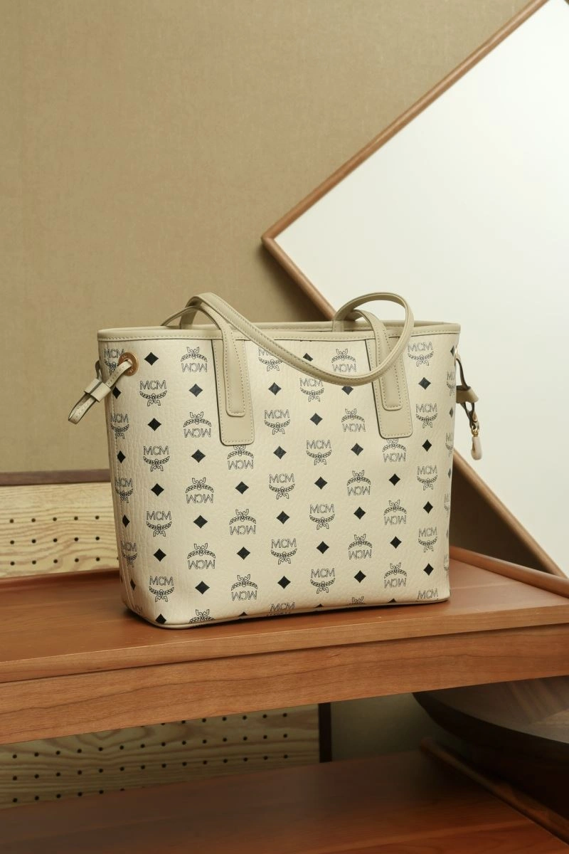 Comfortable MCM Shopping Bags 64159