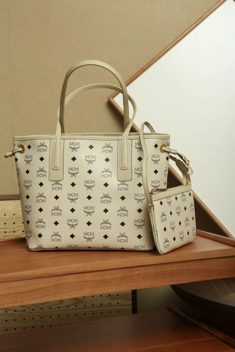 Comfortable MCM Shopping Bags 64159
