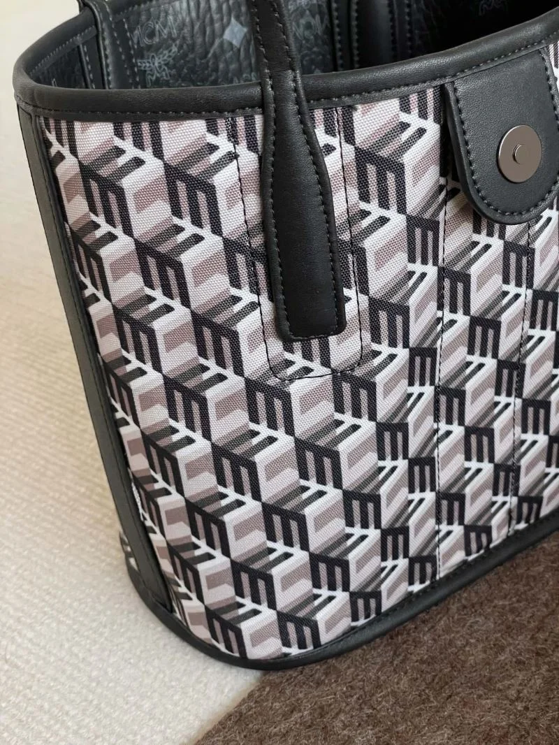 Snug MCM Shopping Bags 45656