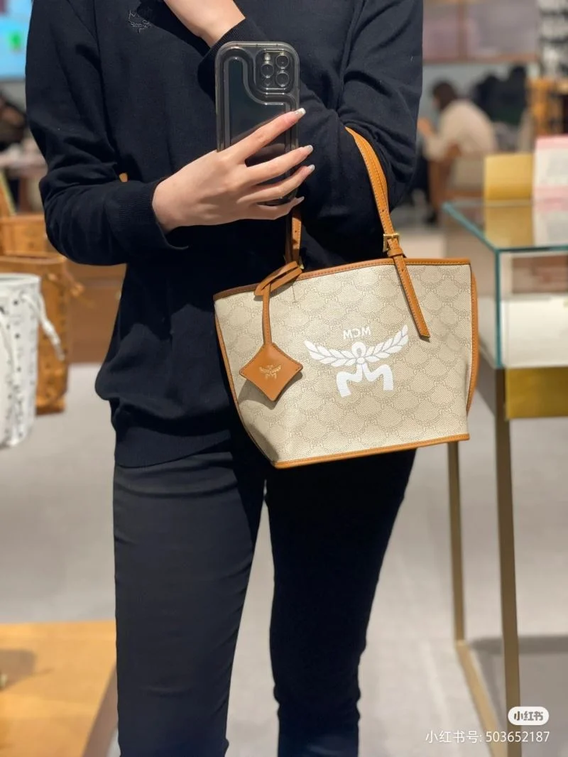 SmoothTexture MCM Shopping Bags 45681