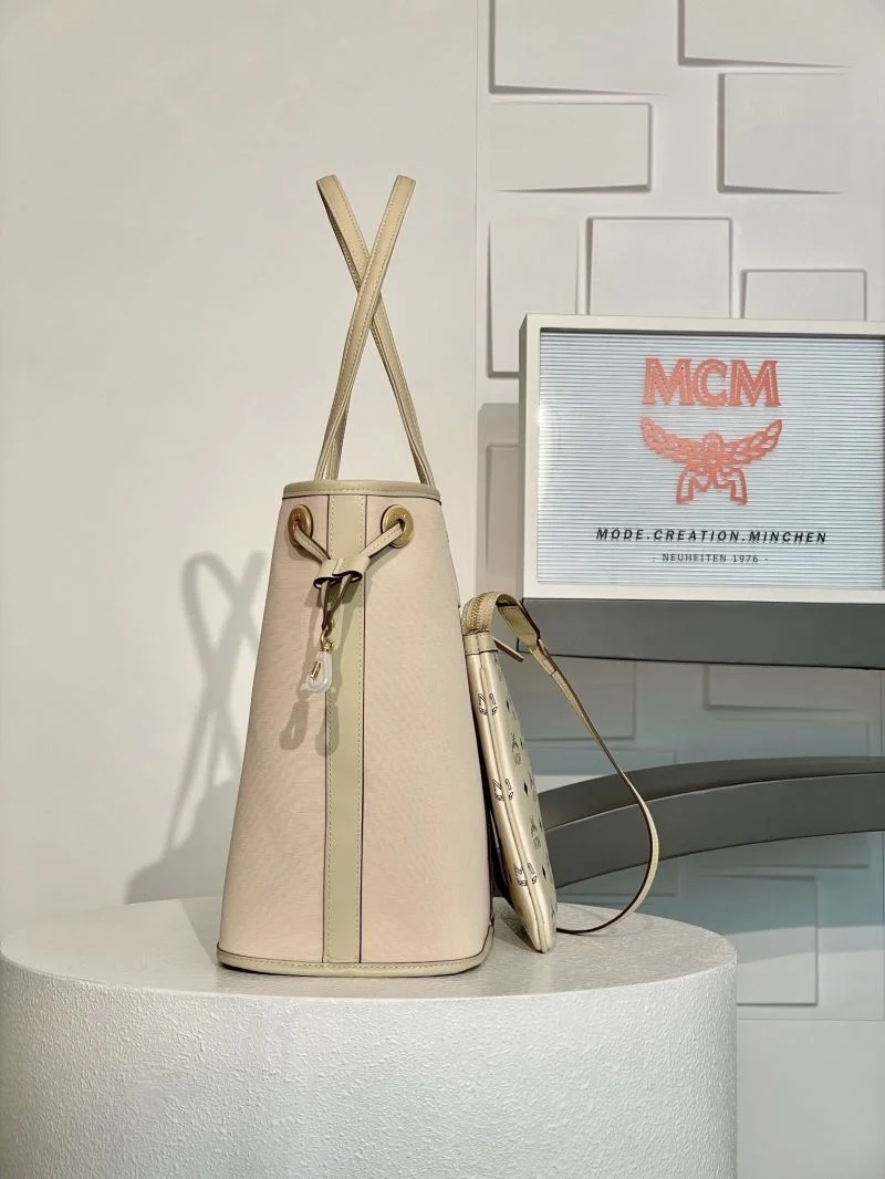 MCM Shopping Bags Unisex 45647