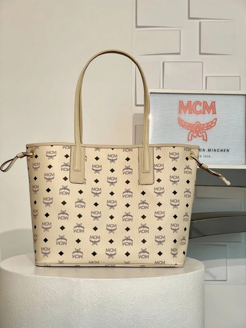 MCM Shopping Bags Unisex 45647