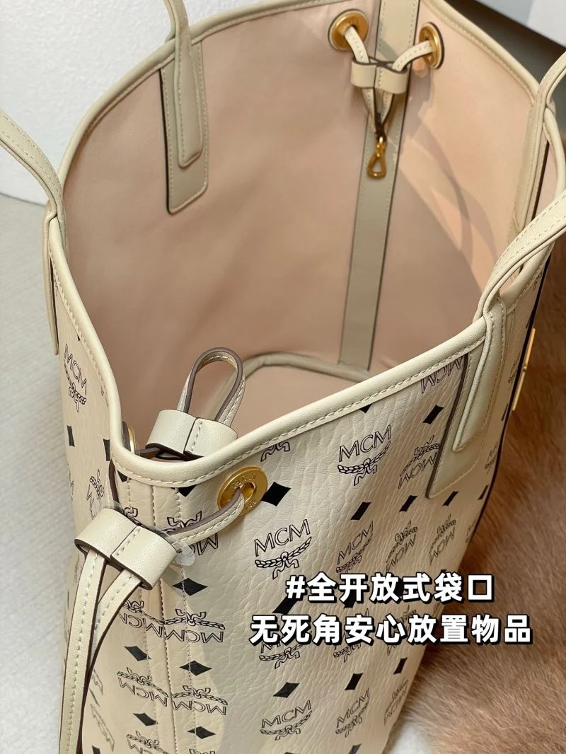 MCM Shopping Bags Unisex 45647