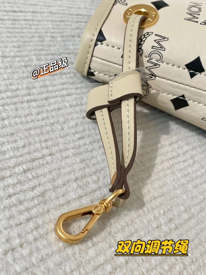 MCM Shopping Bags Unisex 45647