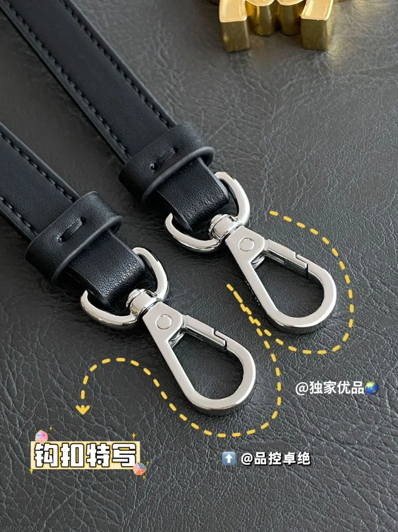 Modern MCM Shopping Bags 45643