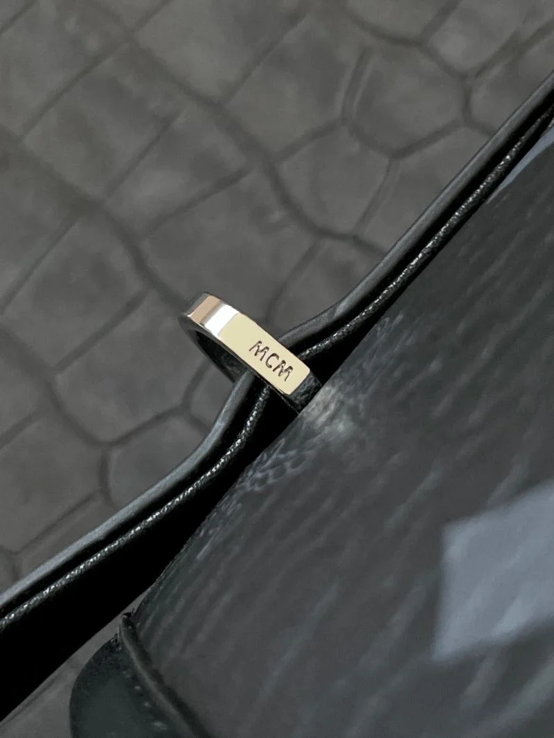 Modern MCM Shopping Bags 45643