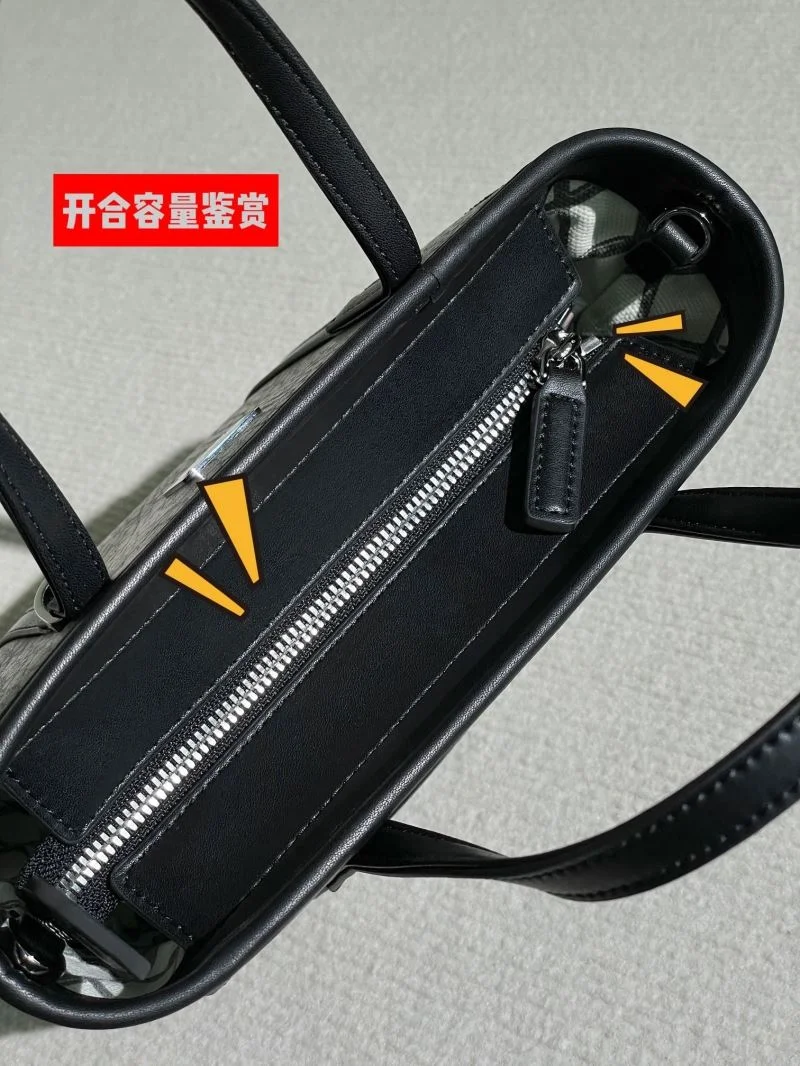 Modern MCM Shopping Bags 45643