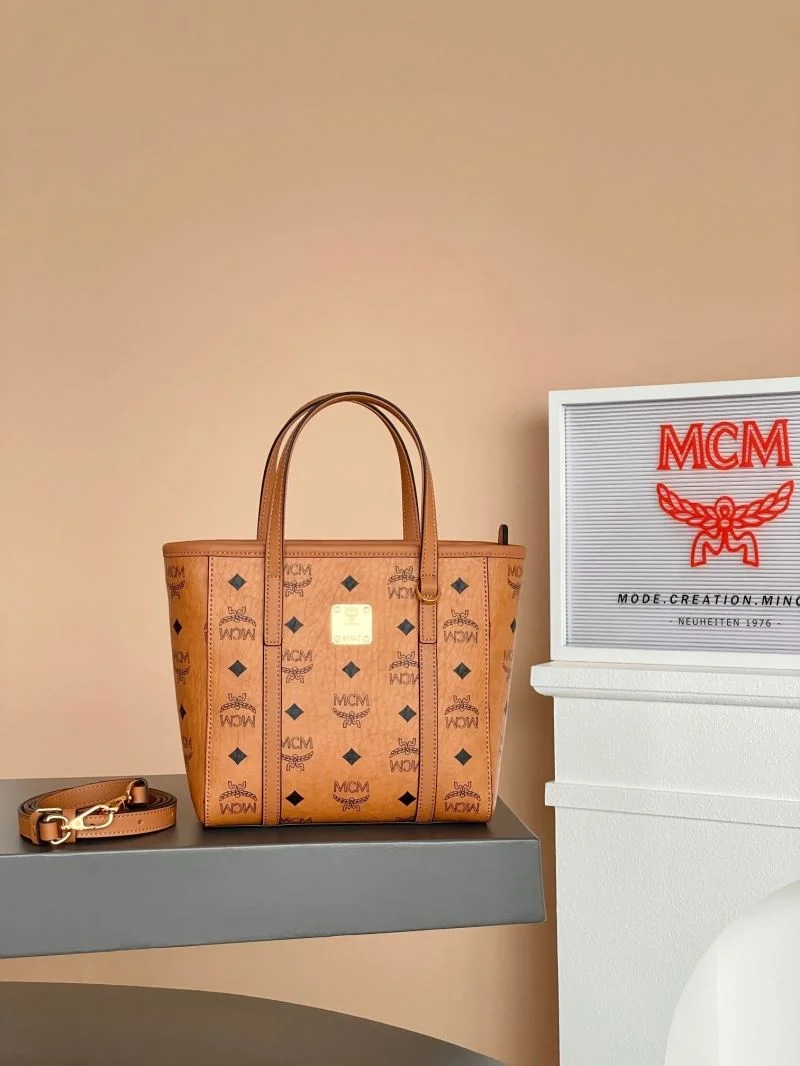 MCM Shopping Bags Unisex 45640