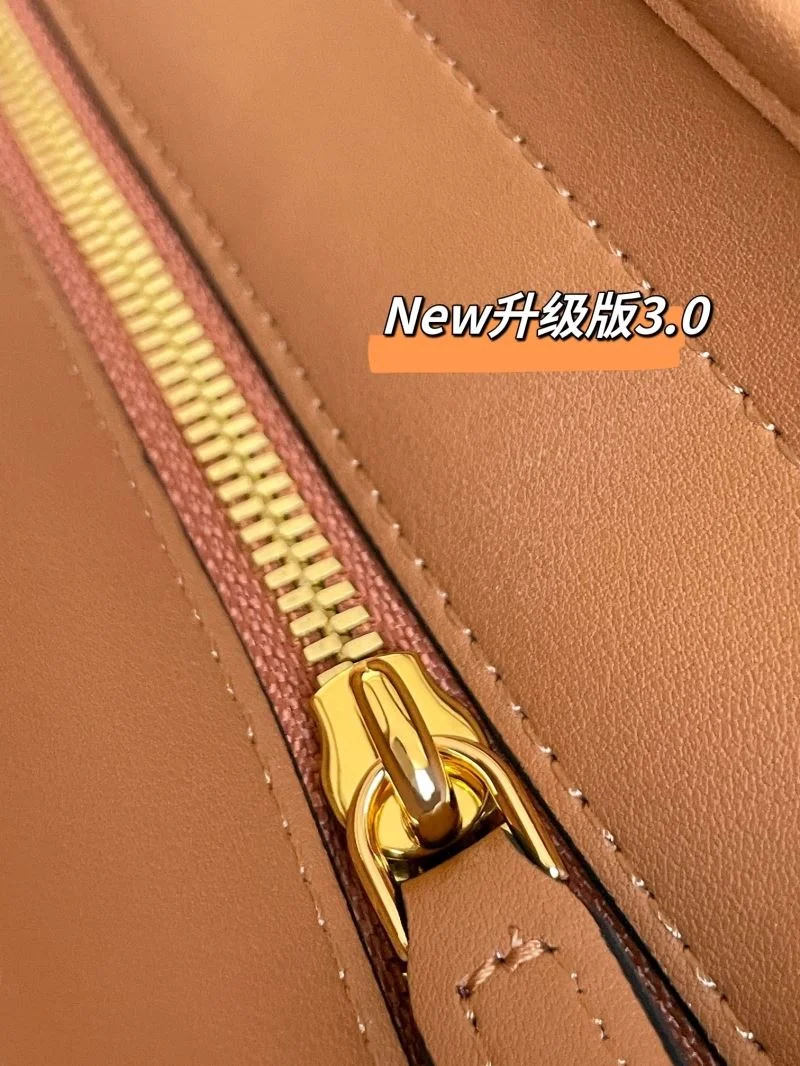 MCM Shopping Bags Unisex 45640