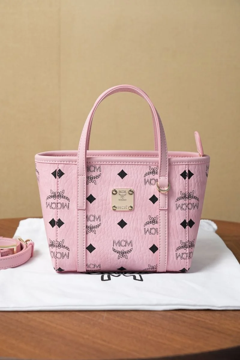 MCM Shopping Bags Bold 45637