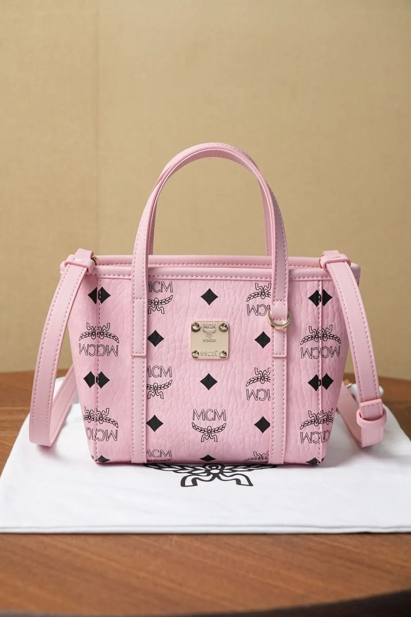 MCM Shopping Bags Bold 45637