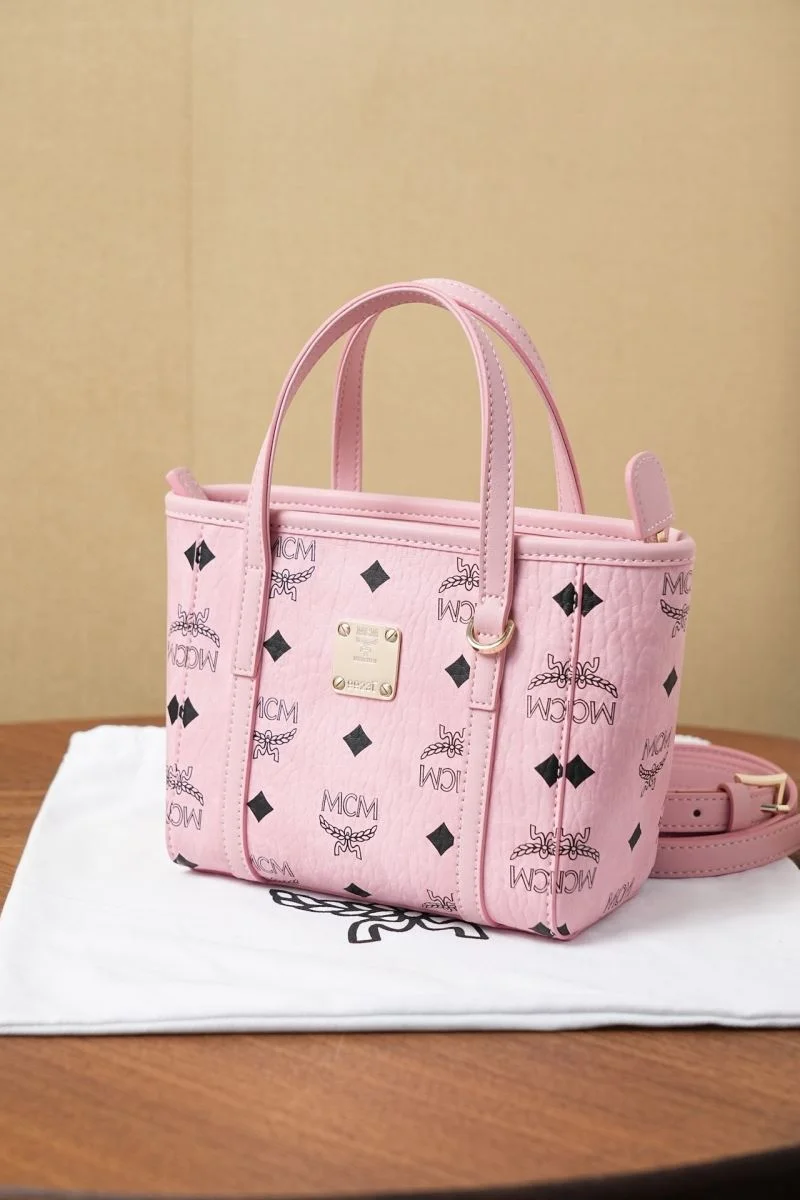 MCM Shopping Bags Bold 45637