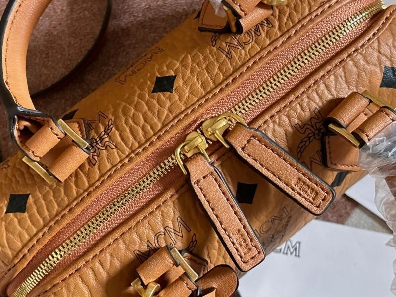 Versatile MCM Top Handle Bags 89638