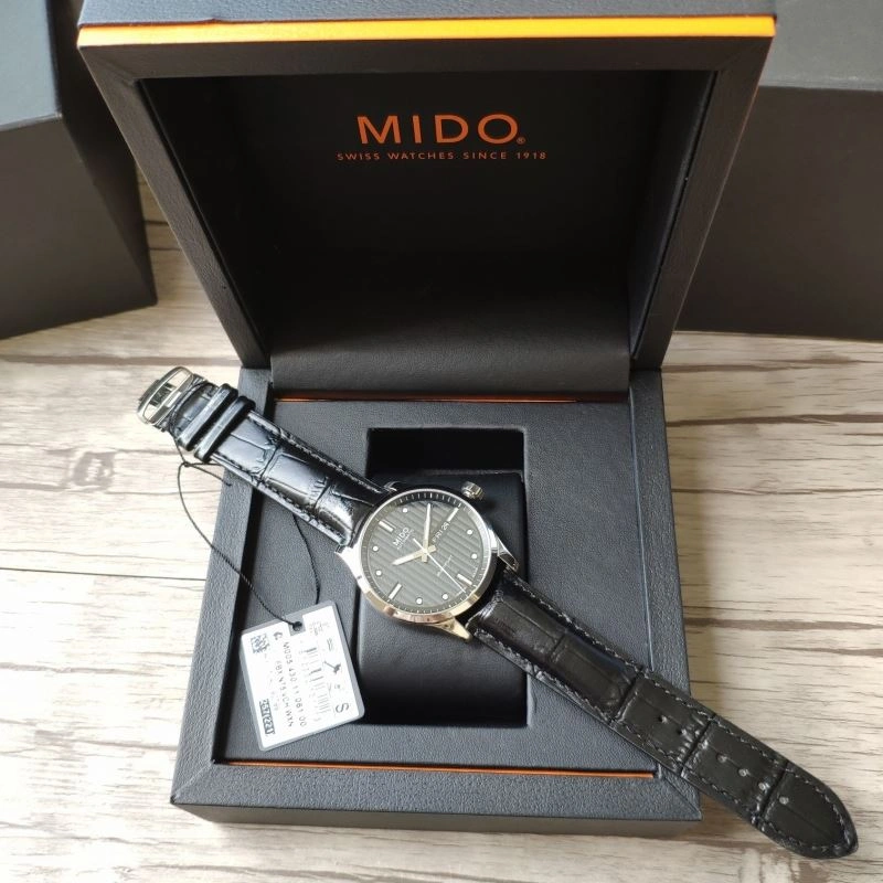 Vibrant MIDO Watches 190107