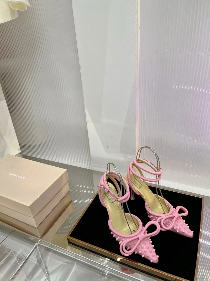 Minimalist Mach Mach Sandals 7723
