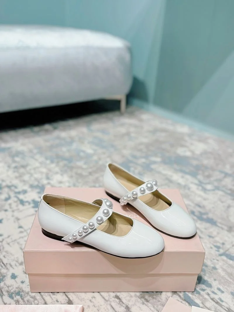 WellDesigned Mach Mach Shoes 7704