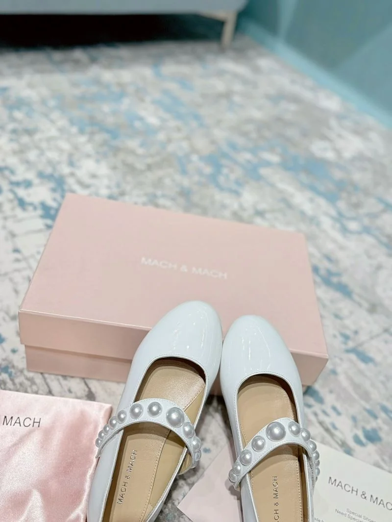 WellDesigned Mach Mach Shoes 7704
