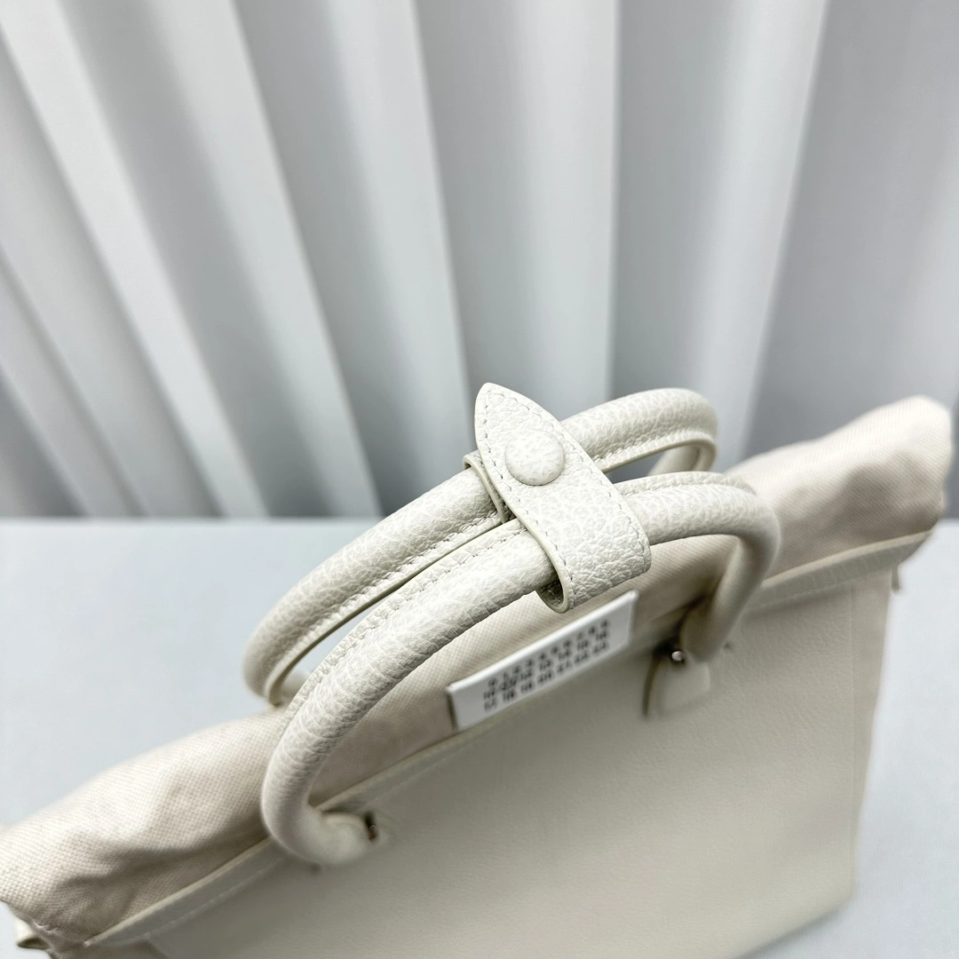 Unisex Maison Margiela Backpacks 69520
