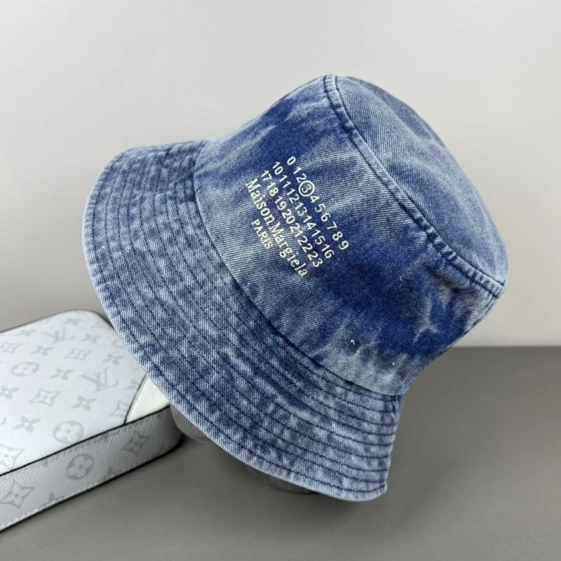 Compact Maison Margiela Caps 257769