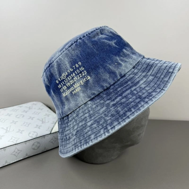 Compact Maison Margiela Caps 257769